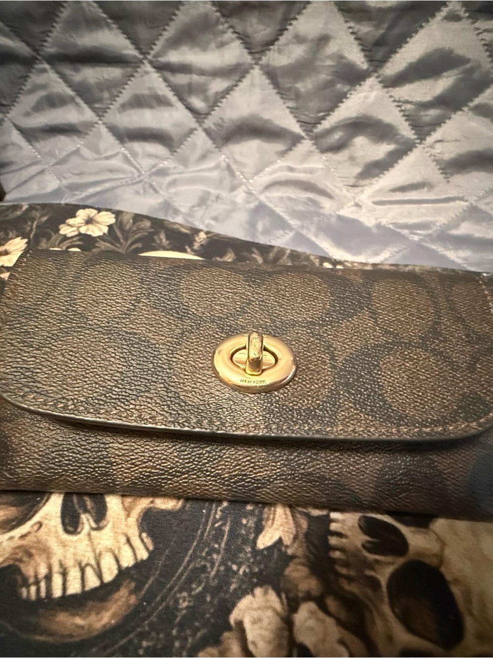 Coach City Tote with sunglass case - Picture 7 of 8